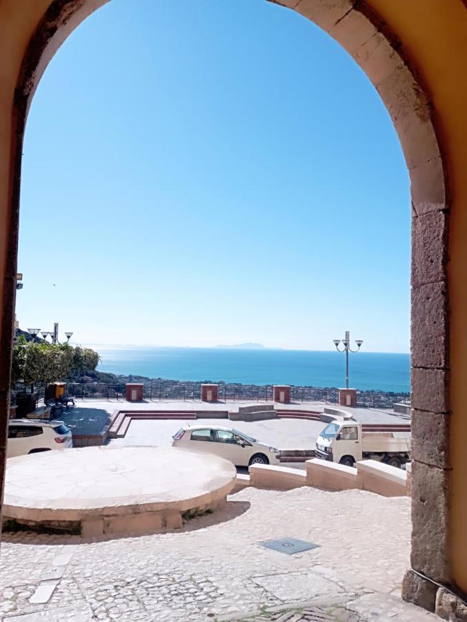Апартаменты Casa Ines Maranola Экстерьер фото