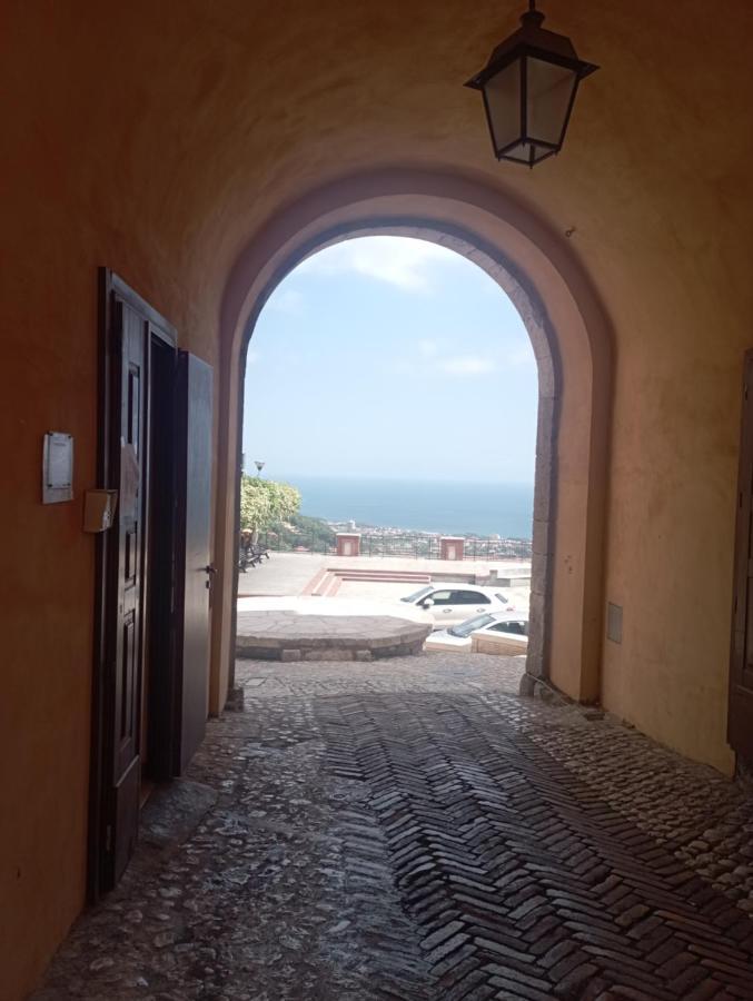 Апартаменты Casa Ines Maranola Экстерьер фото